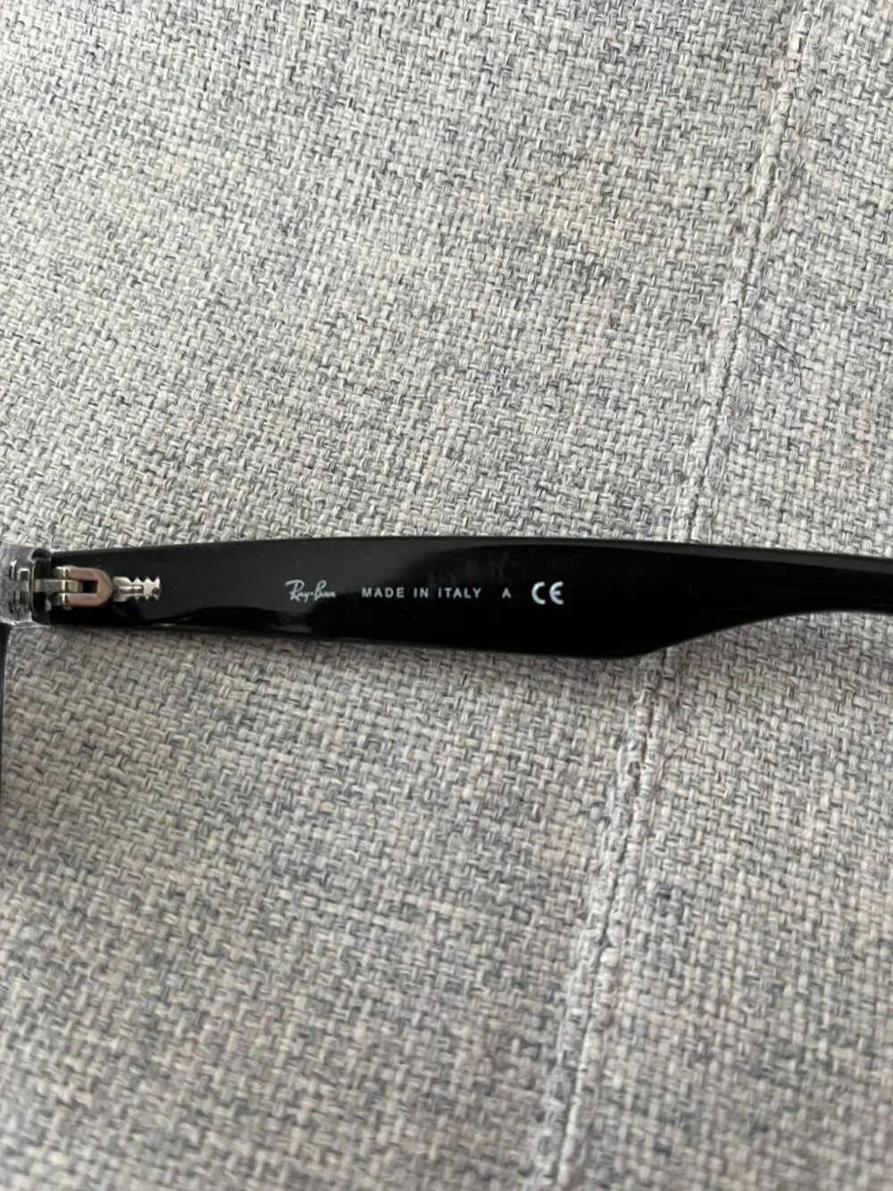 Ray-Ban RB2132 New Wayfarer Sunglasses – Made in Italy